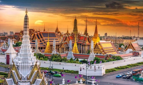 Grand palace and Wat phra keaw at sunset bangkok, Thailand.